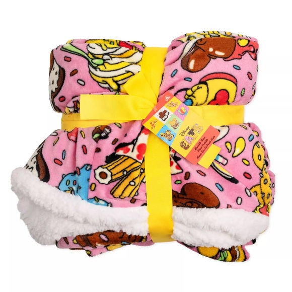 Disney Eats Wearable Fleece Sherpa Throw. Disneyland Walt Disney World Snacks - Picture 3 of 6